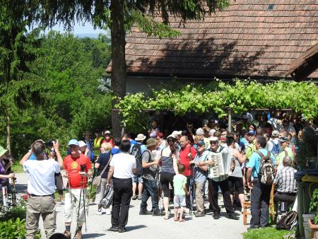 12. pohod Pomlad v prleških goricah Dan odprtih kleti in veselih ljudi, 28.5.2016 19